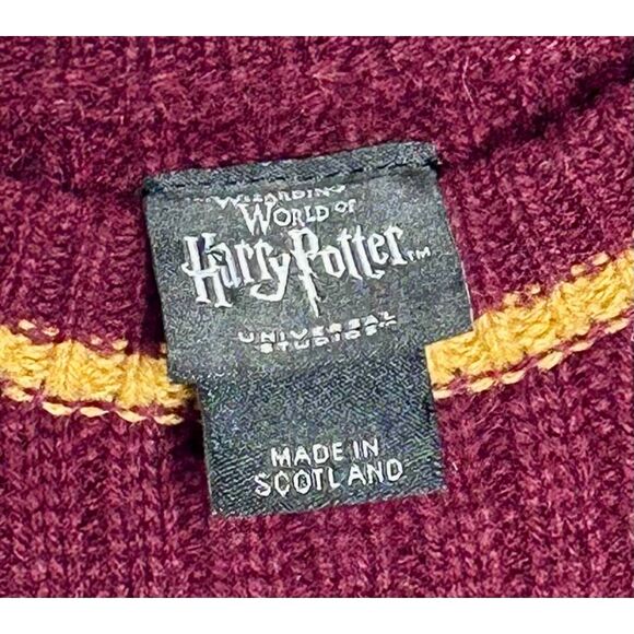 Universal Studios Women's Harry Potter Gryffindor Quidditch Sweater Size Small - Picture 3 of 3